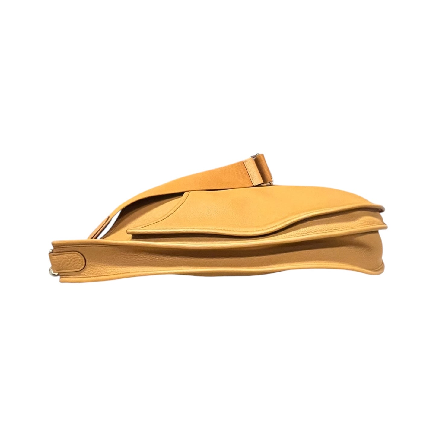 HERMES Evelyne III TGM 40 in Gold Taurillion Clemence Leather