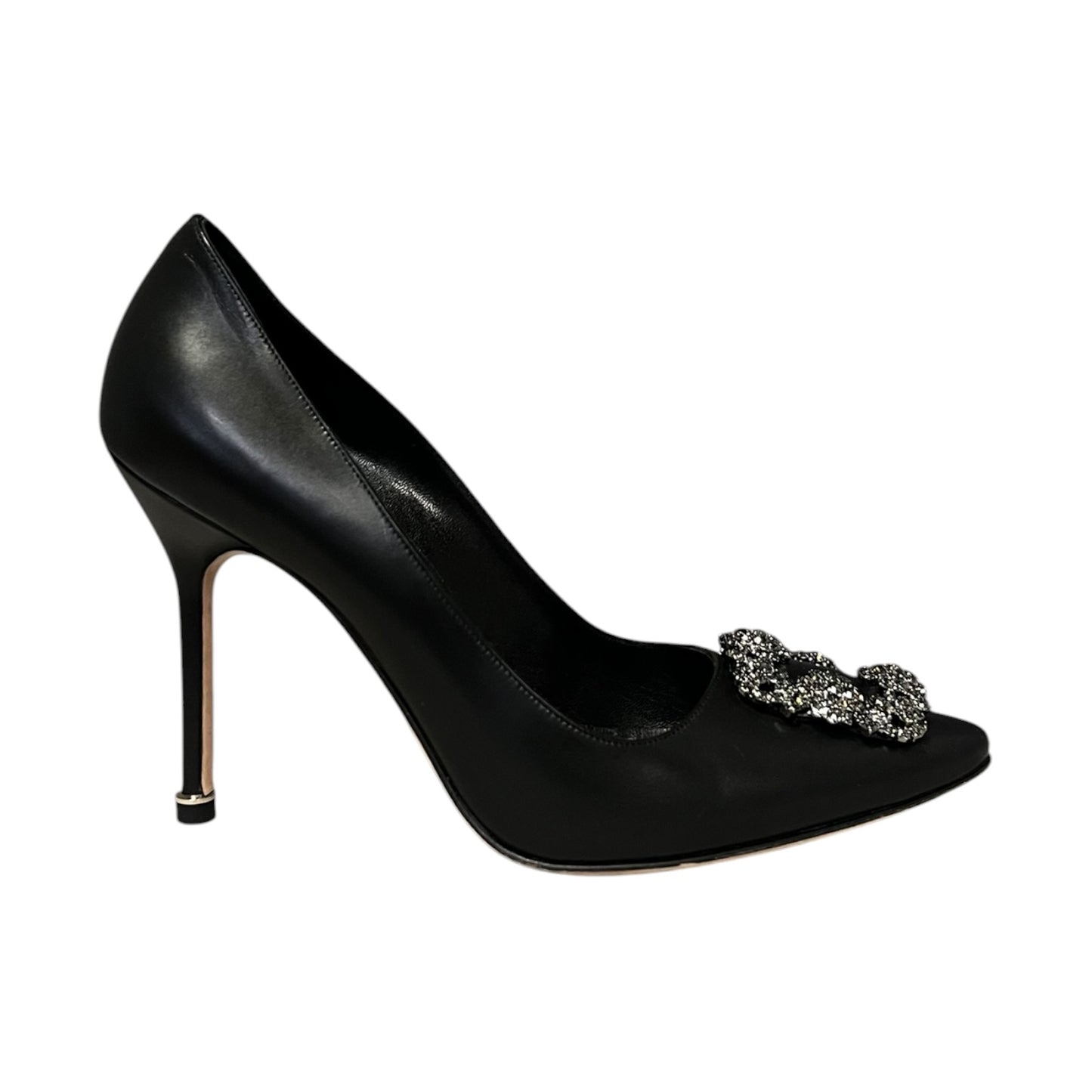 MANOLO BLAHNIK Hangisi Pumps in Black | 38.5