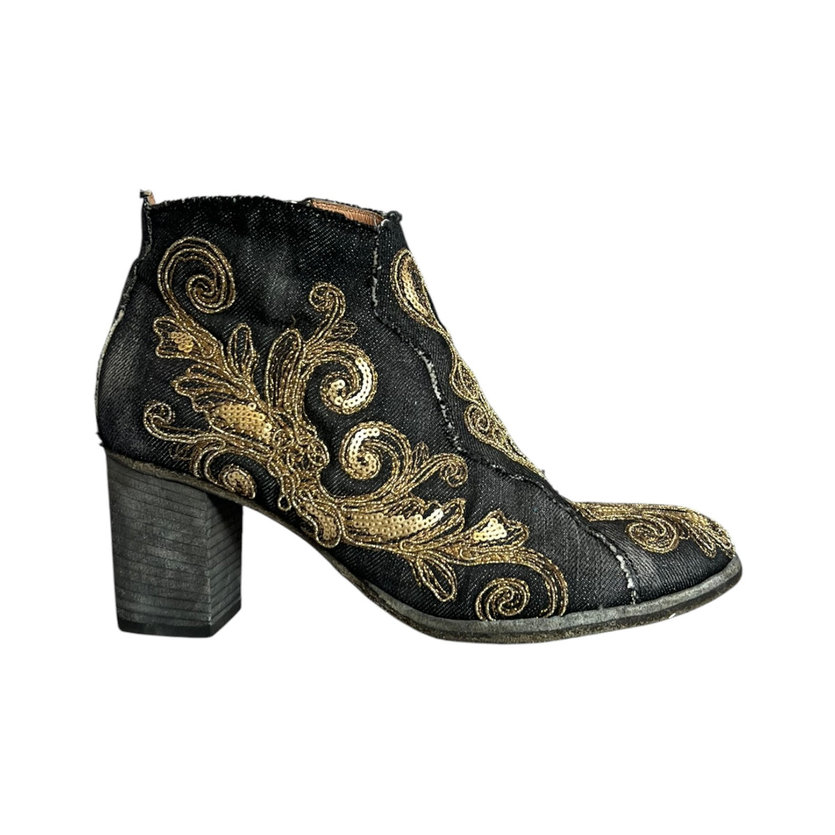 MARCO DELLI Embroidered Denim Booties | 37.5