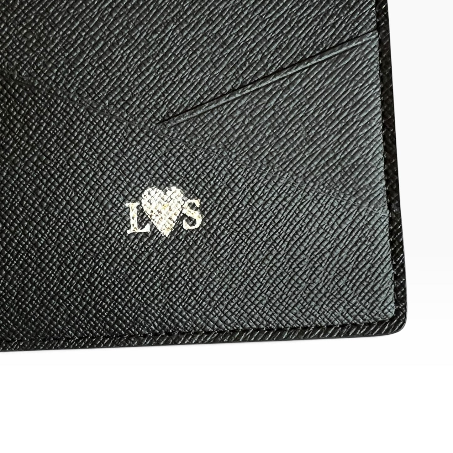 LOUIS VUITTON Multiple Wallet in Black Taiga