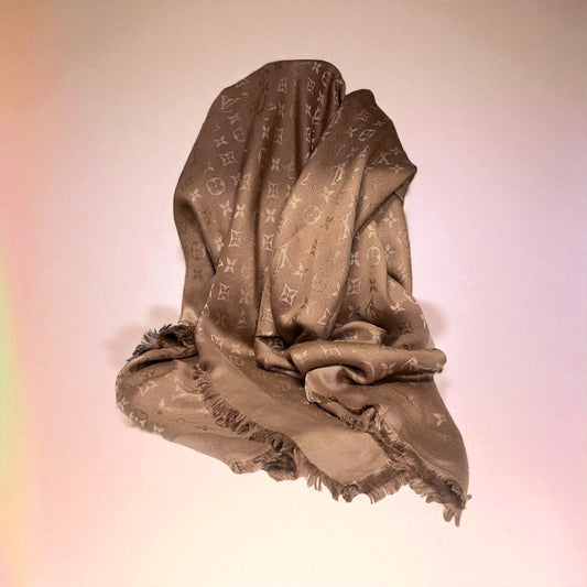 LOUIS VUITTON Monogram Classic Shawl in Tan