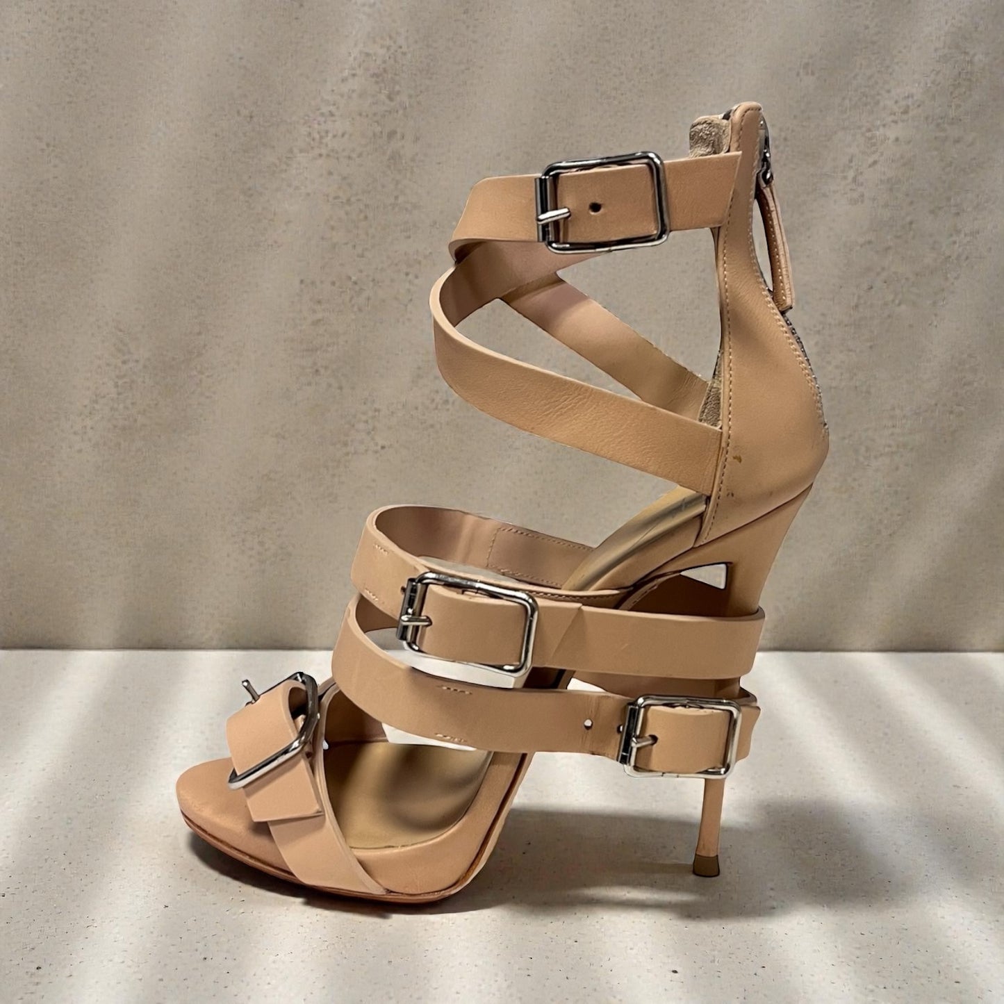 GIUSEPPE ZANOTTI Buckle Sandal | 37.5