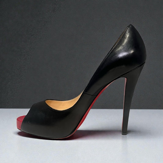 CHRISTIAN LOUBOUTIN Very Prive Pumps in Black & Red | 39.5