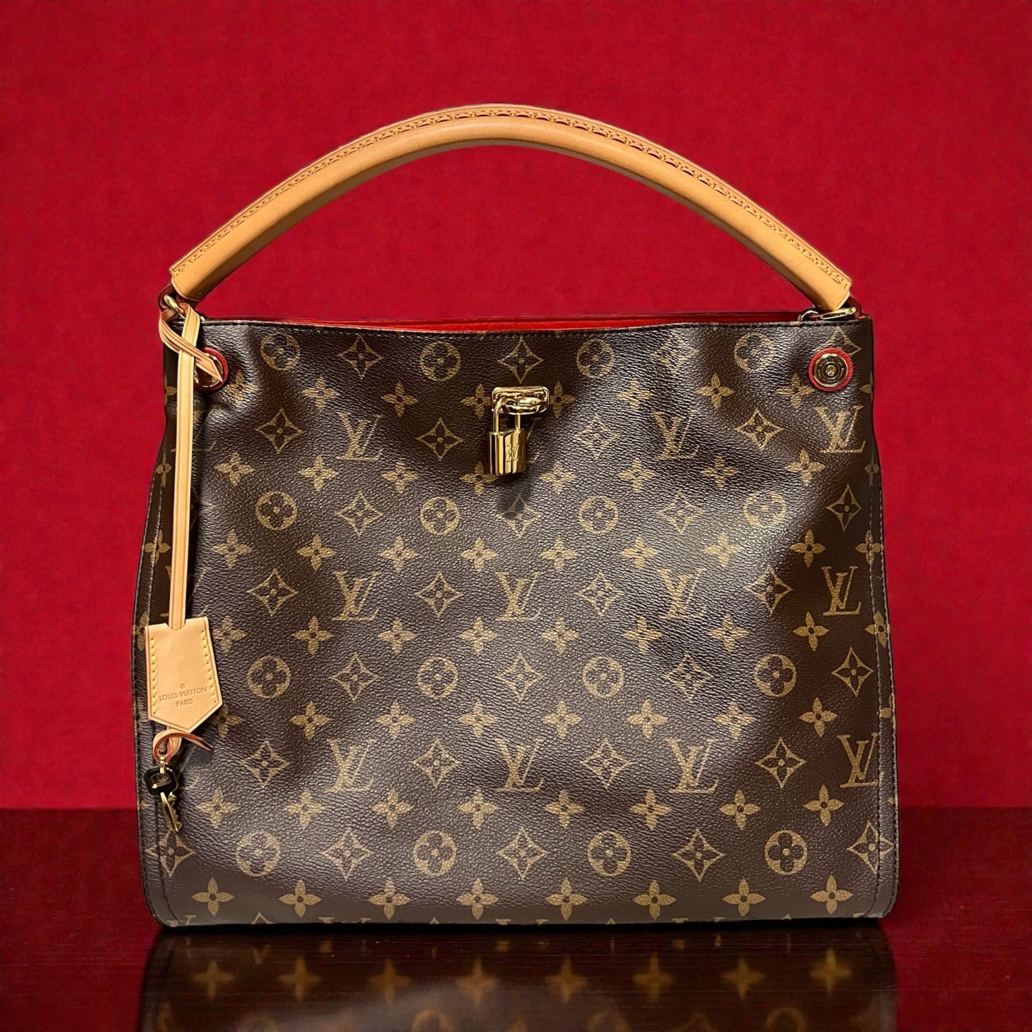 LOUIS VUITTON Gaia Cerise
