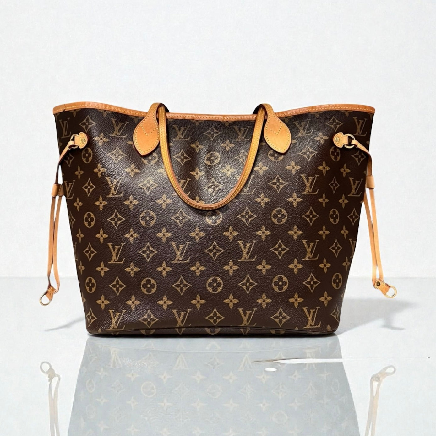LOUIS VUITTON Neverfull MM in Monogram Canvas
