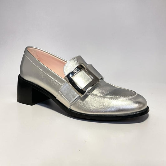 ROGER VIVIER Viv Rangers Loafer in Silver | 40