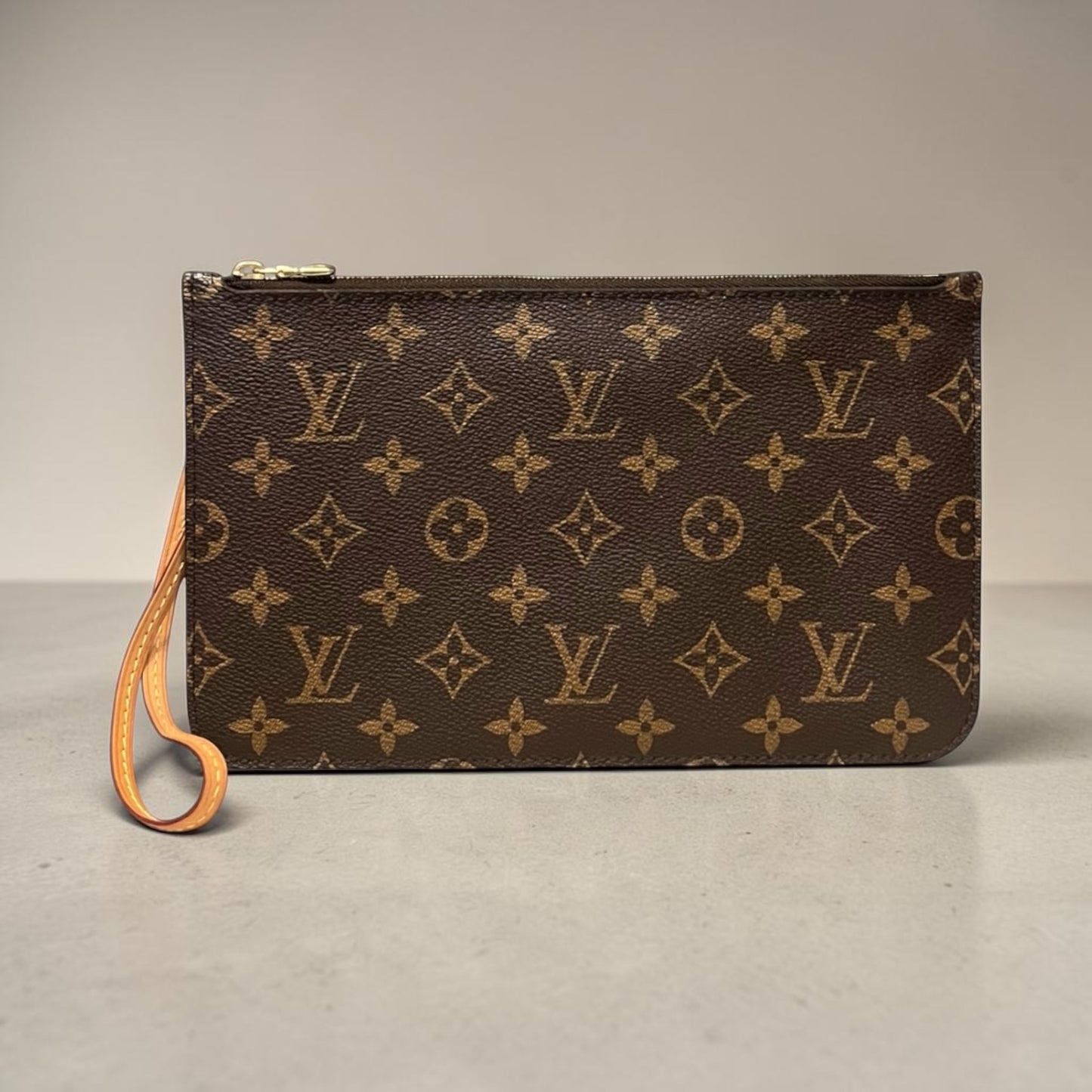 LOUIS VUITTON Neverfull Pochette Wristlet