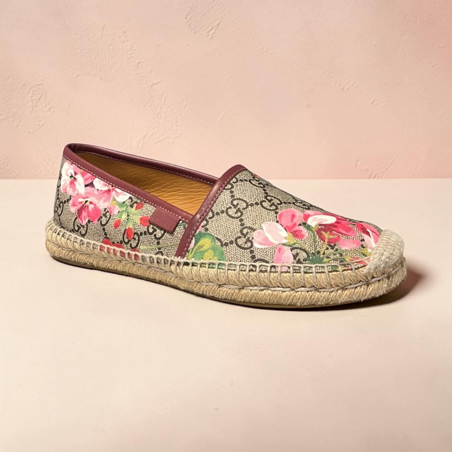 GUCCI Pilar Bloom Espadrilles in Brown & Pink | 38.5