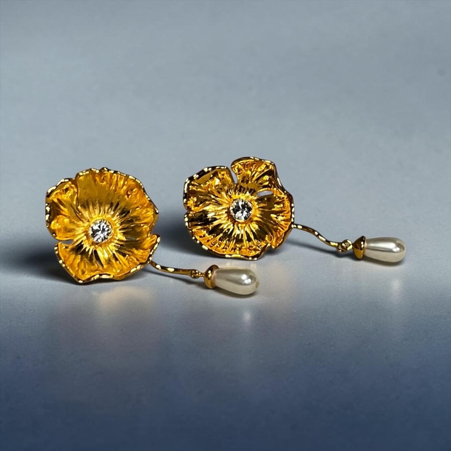OSCAR DE LA RENTA Blossom Pearl Drop Earrings