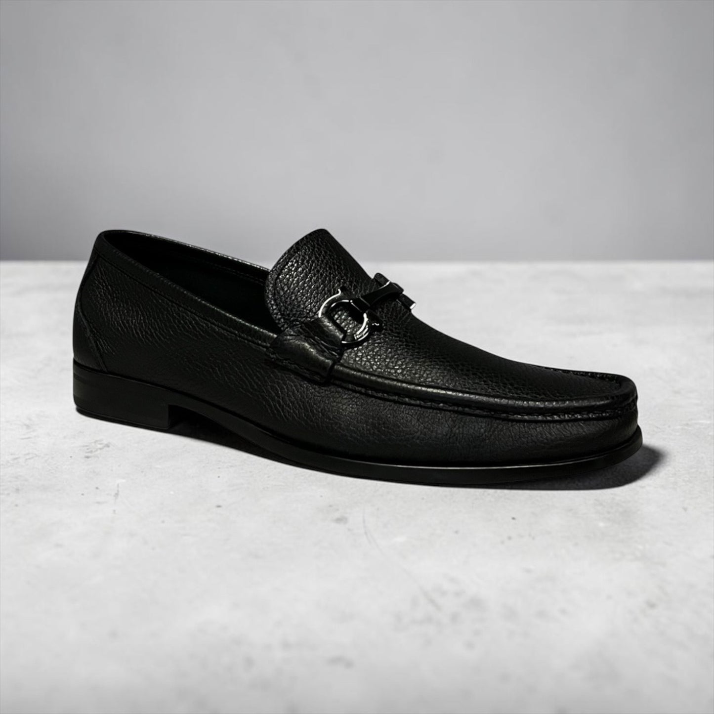FERRAGAMO Gancini Moccasins in Black Grained Leather | Mens 10