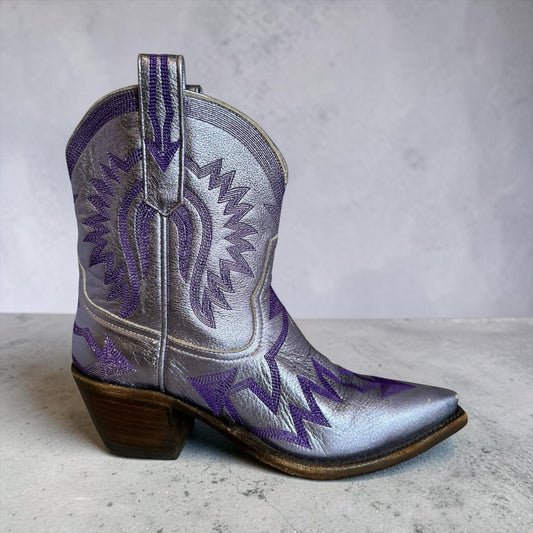 MIRON CROSBY Metallic Short Cowboy Boots in Purple |