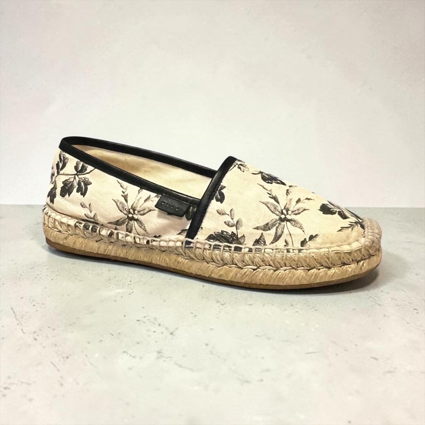 GUCCI Floral Espadrilles in Black & Ivory | 37.5