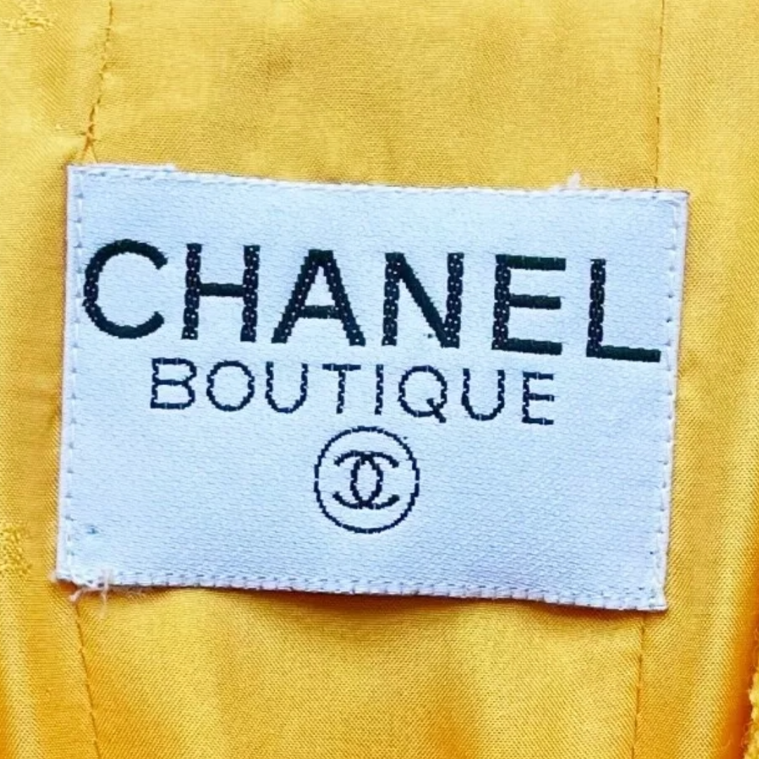 Chanel Yellow Wool Skirt Suit – Collection 19 (US Size 6-8)