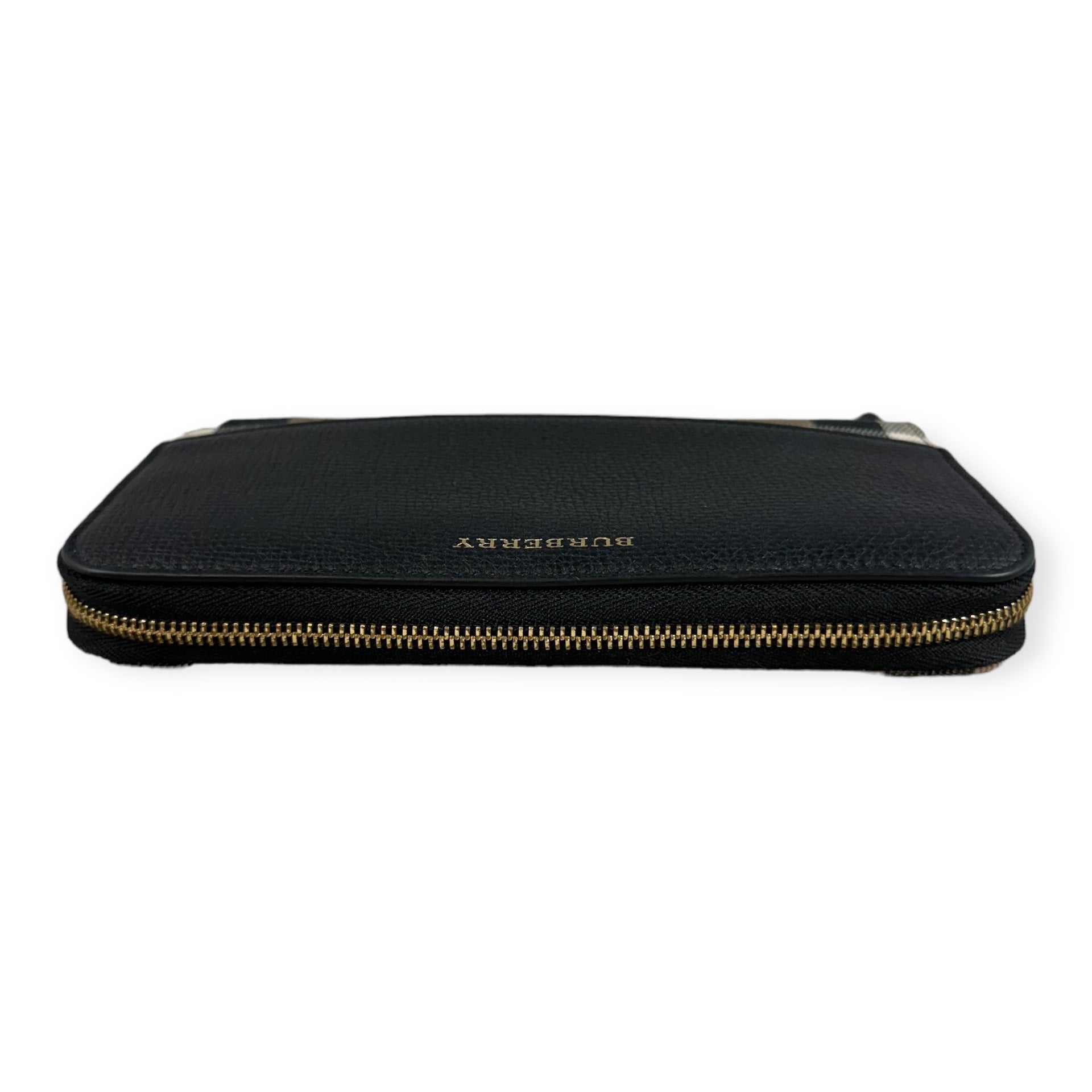 Shops Burberry zip pouch wallet