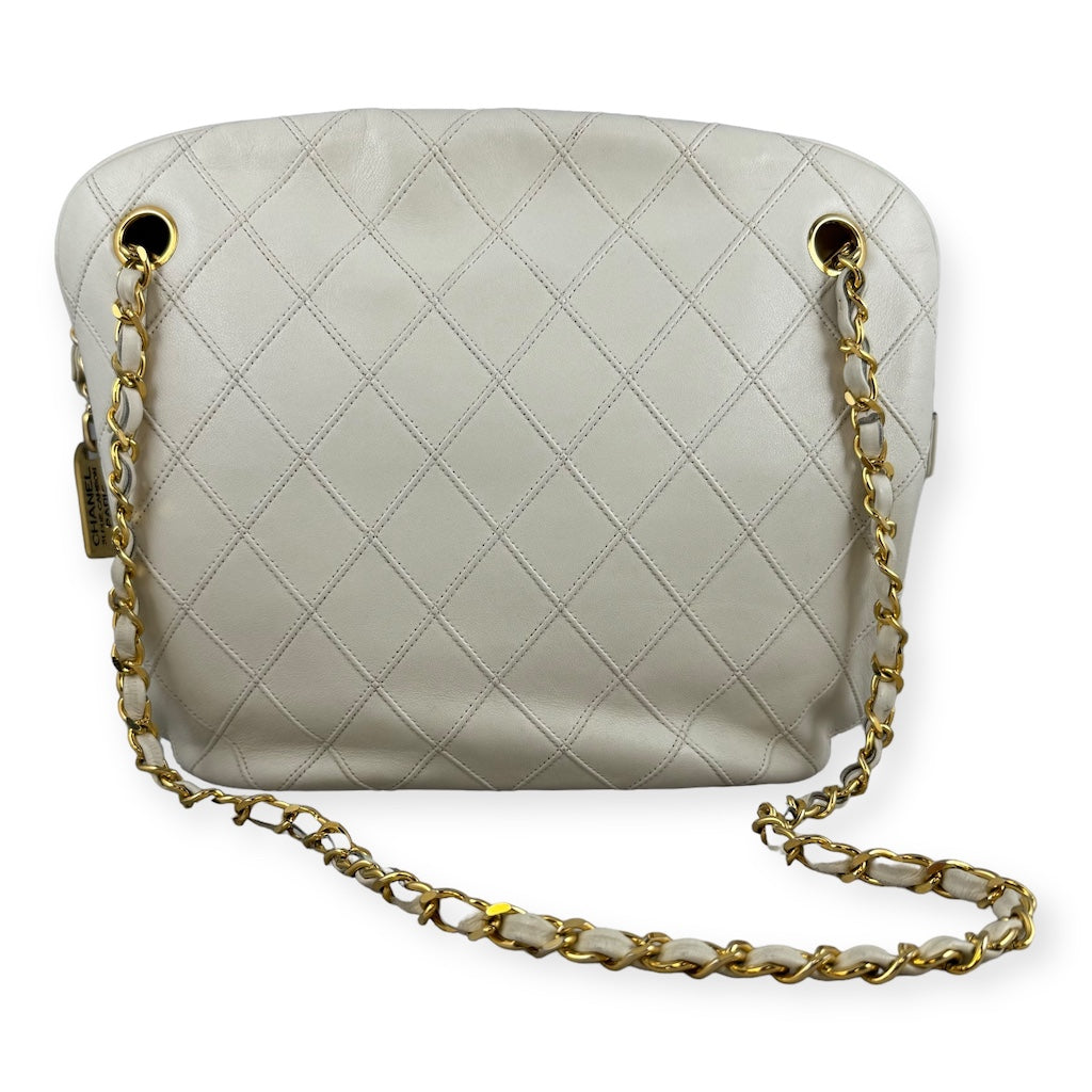 CHANEL Diamond Stitch Shoulder Bag in Ivory