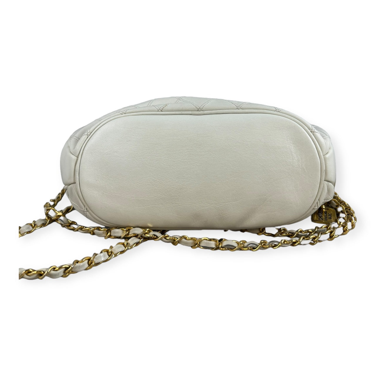 CHANEL Diamond Stitch Shoulder Bag in Ivory