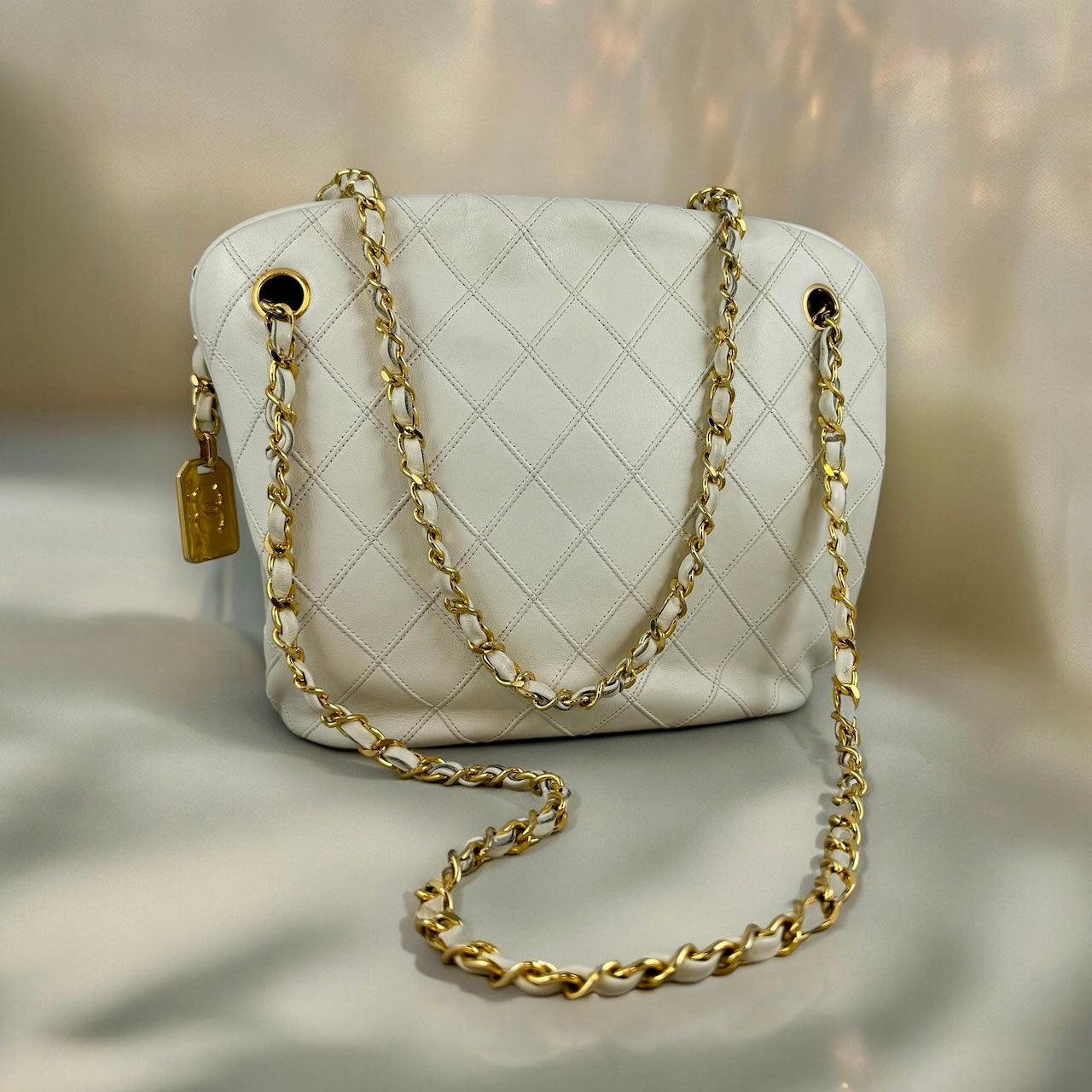 CHANEL Diamond Stitch Shoulder Bag in Ivory