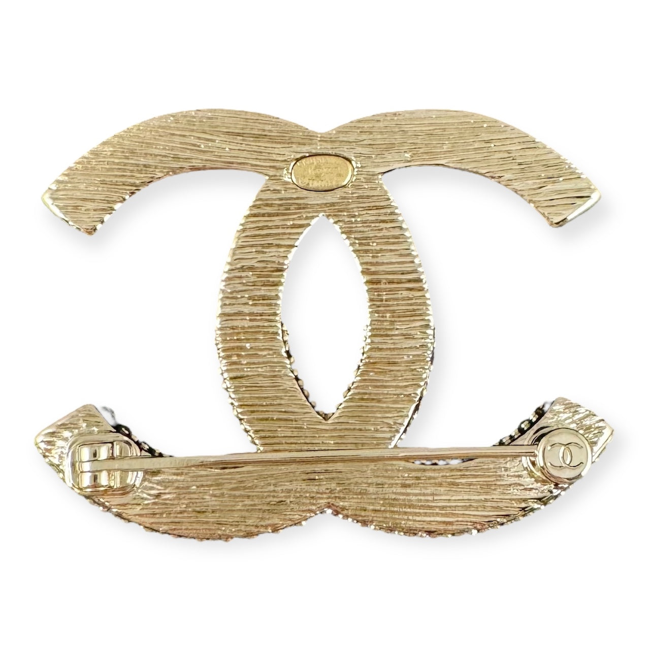 CHANEL Strass CC Brooch in Gold