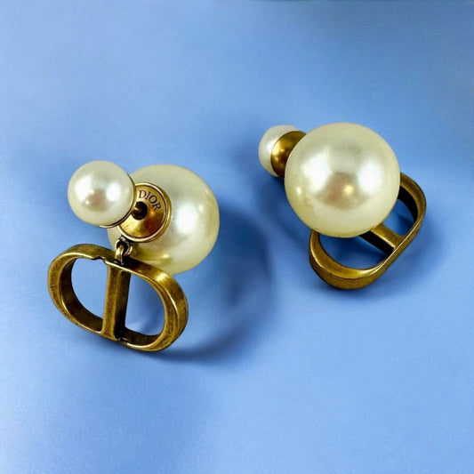 DIOR Tribales Pearl Earrings in Gold