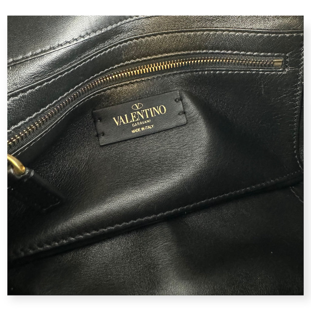 VALENTINO GARAVANI Medium Roman Stud The Shoulder Bag in Black