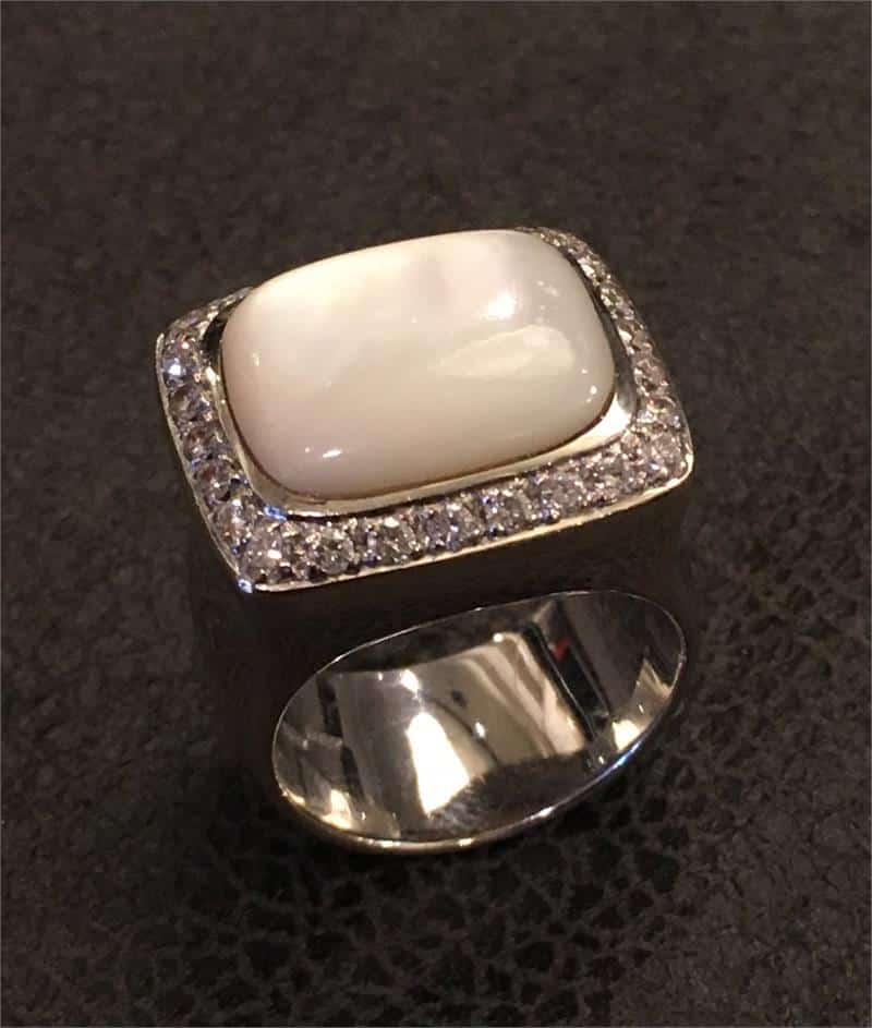 Roberto Coin 18k MOP Diamond Ring 1