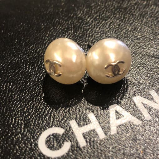 CHANEL Pearl Stud Earrings