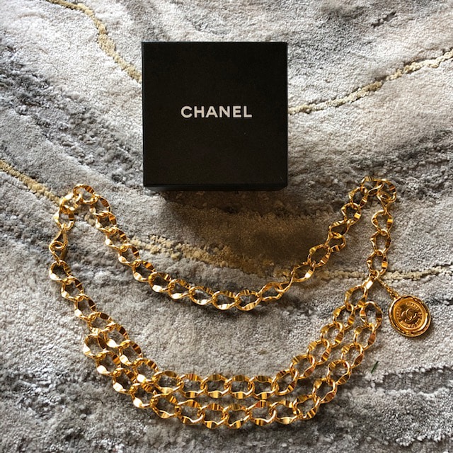 gold chanel charm belt