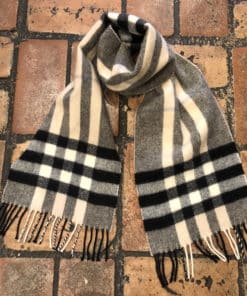 BURBERRY Youth Scarf 1