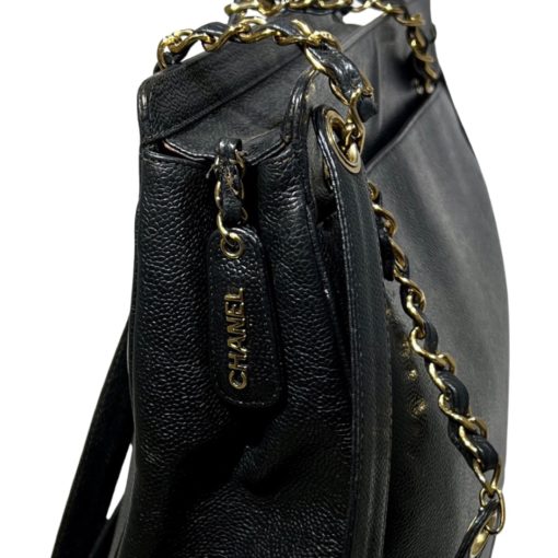 CHANEL Shoulder Bag in Black 3