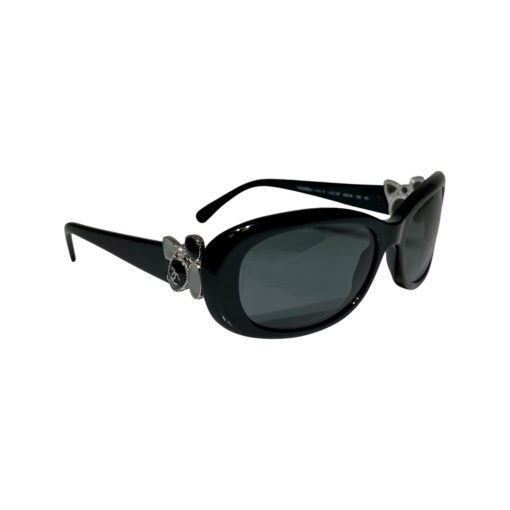 CHANEL Cluster Sunglasses in Black 4