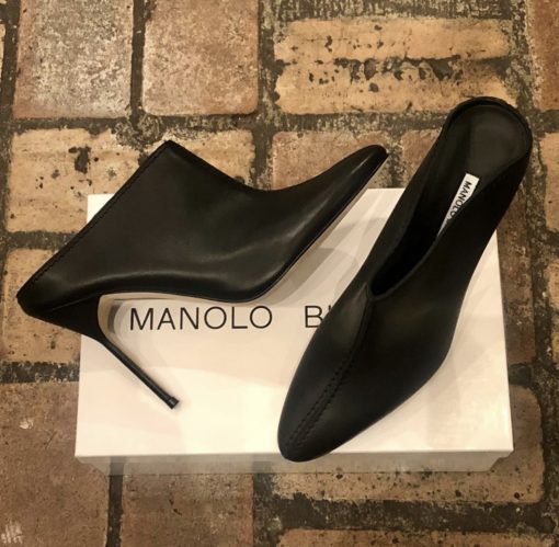 MANOLO BLAHNIK Glove Pumps in Black (40.5) 1