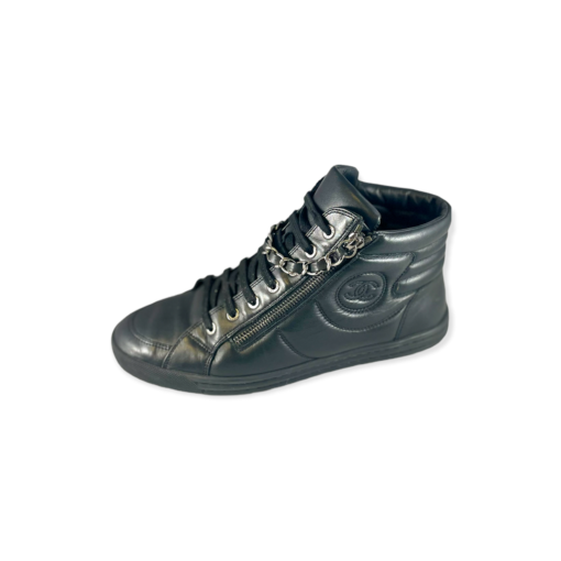 CHANEL Classic Chain Sneaker in Black 3