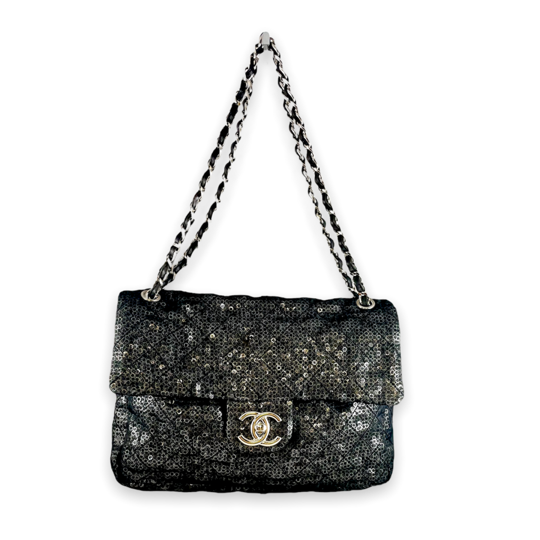 black chanel handbag black