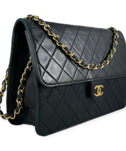 Chanel Diamond Quilted Flap Shoulder Bag 13