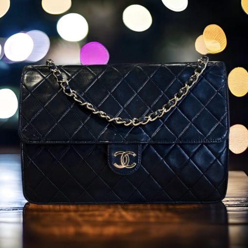 Chanel Diamond Quilted Flap Shoulder Bag 1