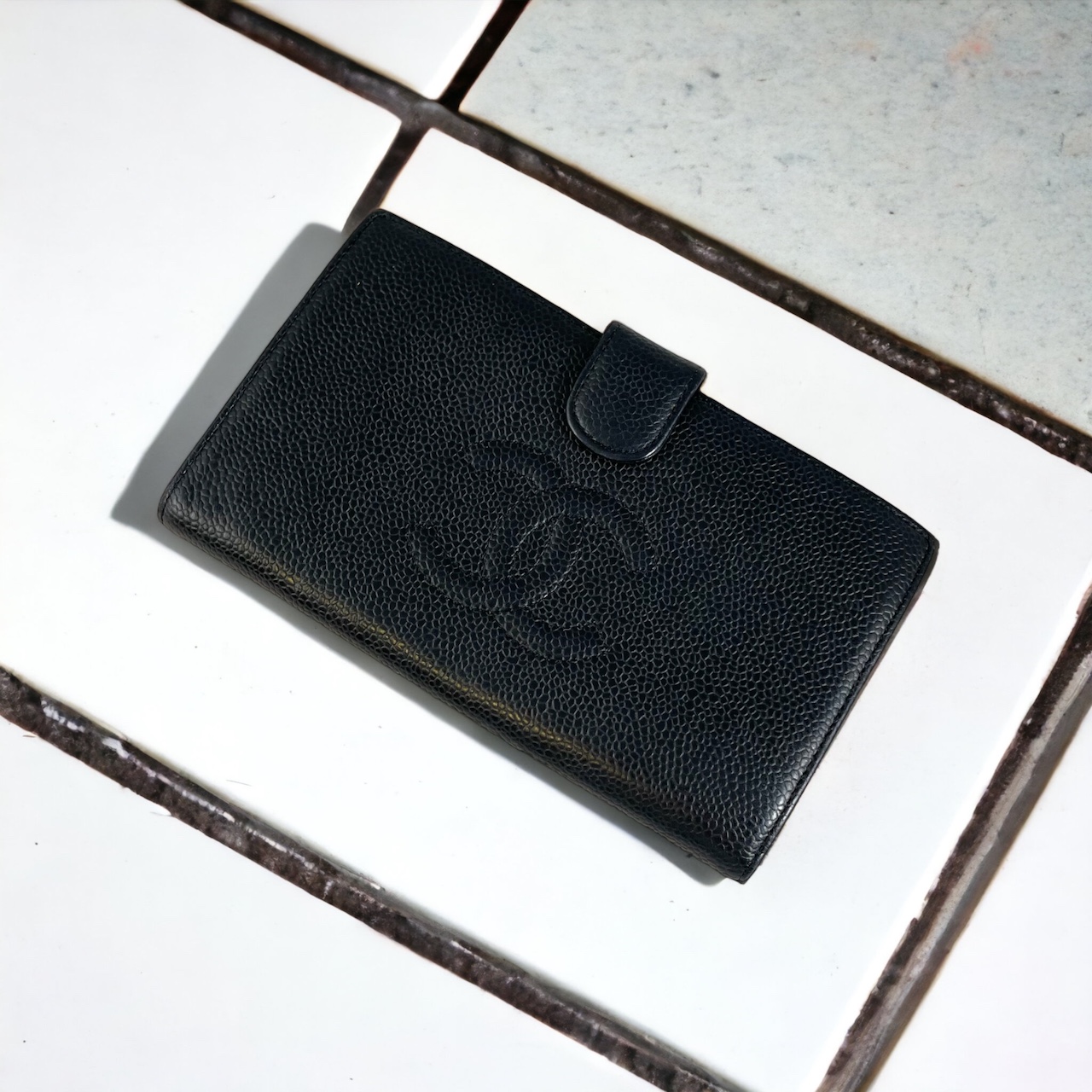 chanel caviar skin wallet black