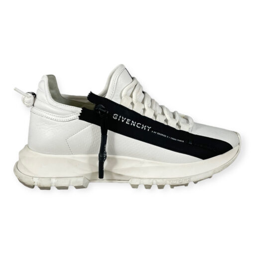 Givenchy Spectre Runner Sneakers in White & Black 37 2
