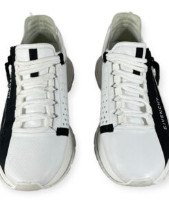 Givenchy Spectre Runner Sneakers in White & Black 37 9