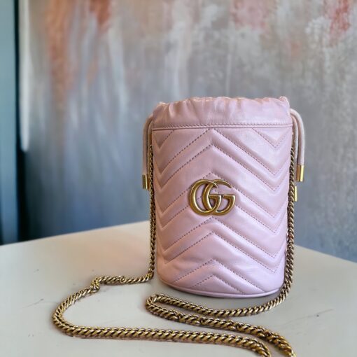 Gucci GG Marmont Mini Bucket Bag in Pink