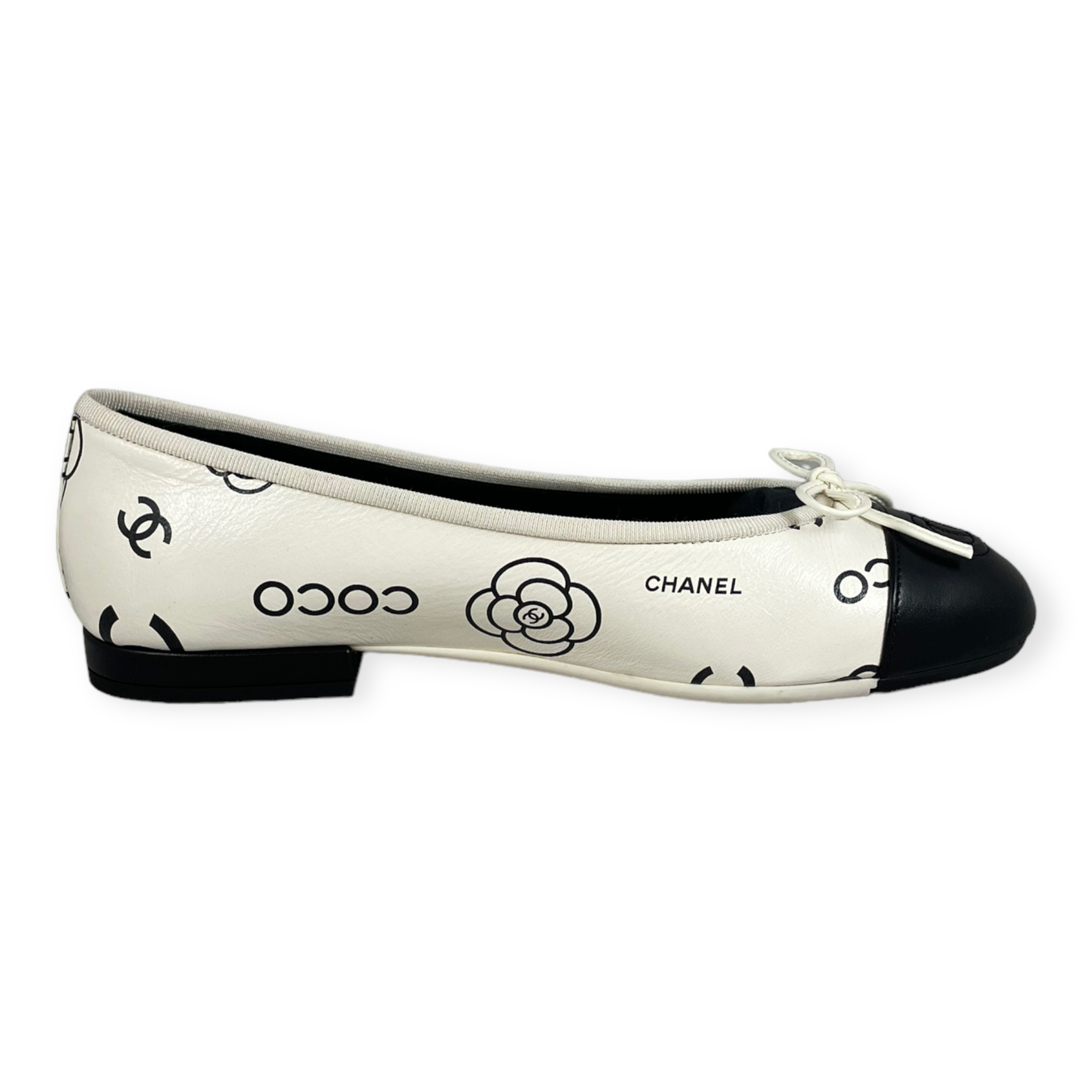 Chanel Coco Camelia Ballerina Flats in Ivory/Black