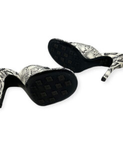 Givenchy Snakeskin Thong Sandals in White/Black 39 13