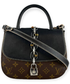 Louis Vuitton Chain It Top Handle Shoulder Bag 17