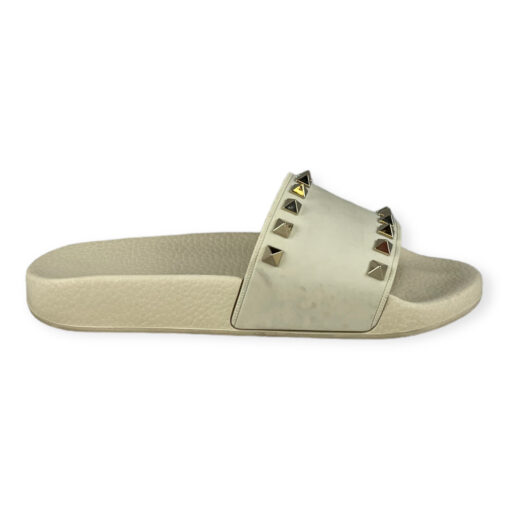Valentino Rockstud Rubber Slide Sandals in Ivory | Size 35 3