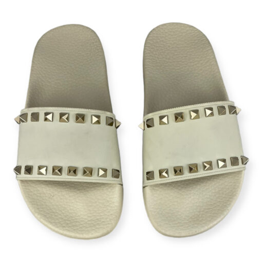 Valentino Rockstud Rubber Slide Sandals in Ivory | Size 35 4
