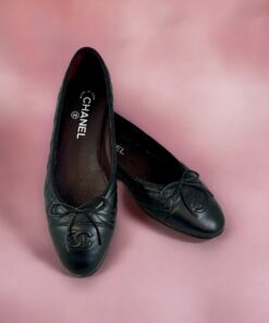 Chanel Quilted Ballerina Flats in Black Size 38.5
