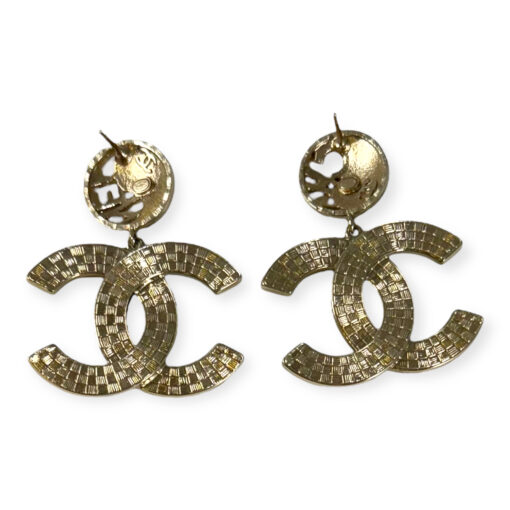 Chanel Yin Yang CC Drop Earrings in Black & White 4