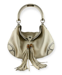 Gucci Indy Hobo Bag in Ivory 10