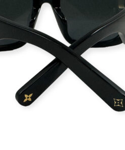 Louis Vuitton LV Link Square Sunglasses in Black 17
