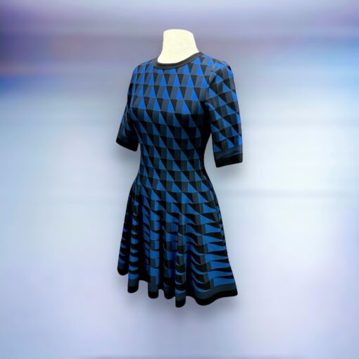 Size 6 | Oscar De La Renta Knit Geo Dress in Blue