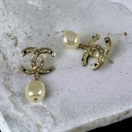 Chanel CC Pearl Drop Earrings in Gold